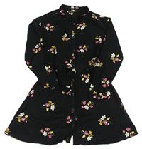 Čierne kvetované blúzková é šaty s opaskom
