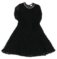 Čierne krajkované šaty s kamienkami C&A