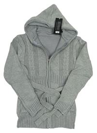 Sivý melírovaný vzorovaný prepínaci sveter s opaskom a kapucňou