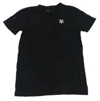 Čierne slim fit tričko s výšivkou River Islan