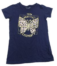 Tmavomodré tričko s nápismi a motýlkom Primark