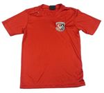 Červené sportovní fotbalové tričko se znakem STANNO