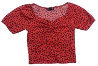 Červeno-čierne kvetované crop tričko New Look