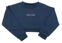 Tmavomodrá crop mikina s nápisom George