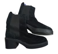 Dámské černé semišové chelsea boty na nízkém podpatku M&S vel. 42