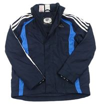 Tmavomodro-modrá šušťáková zateplená bunda s logom a ukrývací kapucňou Adidas