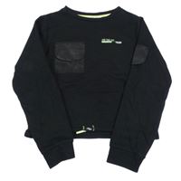 Čierna crop mikina s vreckom a nápisom Primark