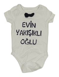 Biele body s nápisom a motýlkom