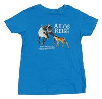 Modré tričko se soby a nápisy 