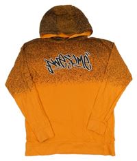 Čierno-oranžové vzorované tričko s nápisom a kapucňou Chapter young