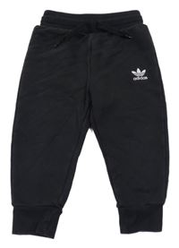 Černé tepláky Adidas