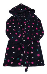 Tmavomodrý chlupatý župan s růžovými puntíky a kapucí