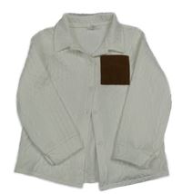 Biela vzorovaná tepláková košeľa s hnedou vreckom shein