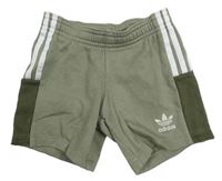 Khaki teplákové kraťasy Adidas