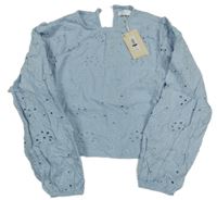 Nové - Světlemodrá crop halenka s výšivkou Leigh Tucker