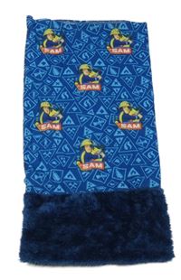 Tmavomodro-modrý multifunkční nákrčník s Požárníkem Samem a kožešinou