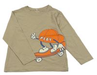 Pískové triko s kšiltovkou a skateboardem Name it