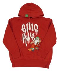 Červená mikina s nápisom a Santou a kapucňou C&A