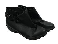 Dámské černé koženkové kotníkové boty s řetízkem New Look vel. 39