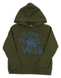 Tmavokhaki mikina s mývalem a nápismi a kapucňou