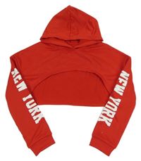 Červená crop mikina s nápismi a kapucňou
