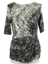 Dámské černo-šedé vzorované triko s řasením TU 