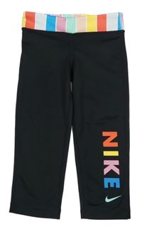 Černo-barevné elastické sportovní legíny Nike 