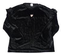 Černé sametové triko se srdíčkem s volánky 