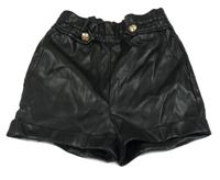 Čierne koženkové kraťasy s gombíky River Island