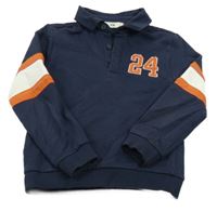 Tmavomodro-bílá mikina s číslem a pruhy a límečkem C&A