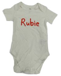 Biele body s nápisom HEMA