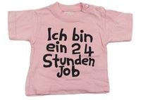 Ružové tričko s nápismi