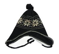 Čierna čapica so vzorom a brmbolcom