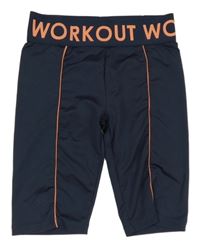 Tmavosivé športové elastické kraťasy s nápismi Destination