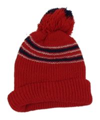 Červená pletená čepice s pruhy a bambulí 