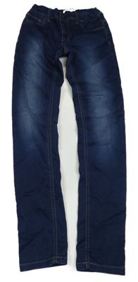 Tmavomodré skinny teplákové rifle name it.