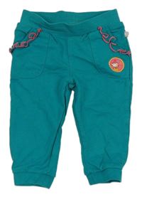 Zelenomodré tepláky s volánky a kočičkou Liegelind