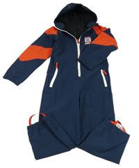 Tmavomodro-červená šušťáková kombinéza s nášivkou a kapucňou