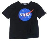 Čierne tričko s potiskem - NASA a pruhom a překřížením