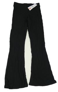 Nové - čierne rebrované flare nohavice F&F