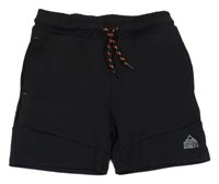Černé sportovní kraťasy Yigga