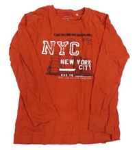 Červené triko s nápisem Name it