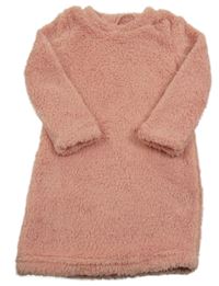 Ružové chlpaté šaty