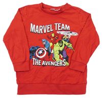 Červené triko s Marvel 