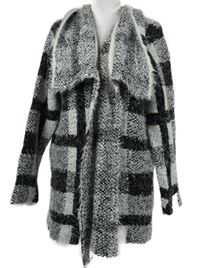 Dámský černo-bílý kostkovaný propínací svetr s límcem