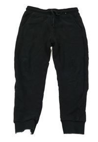 Černé tepláky F&F