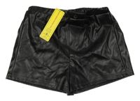 Nové - černé koženkové kraťasy SHEIN