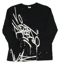 Černé triko s graffiti Chapter Young