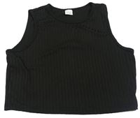 Čierny rebrovaný crop top