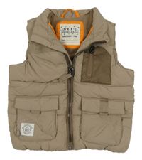 Hnědá šusťáková zateplená vesta s kapsami Next